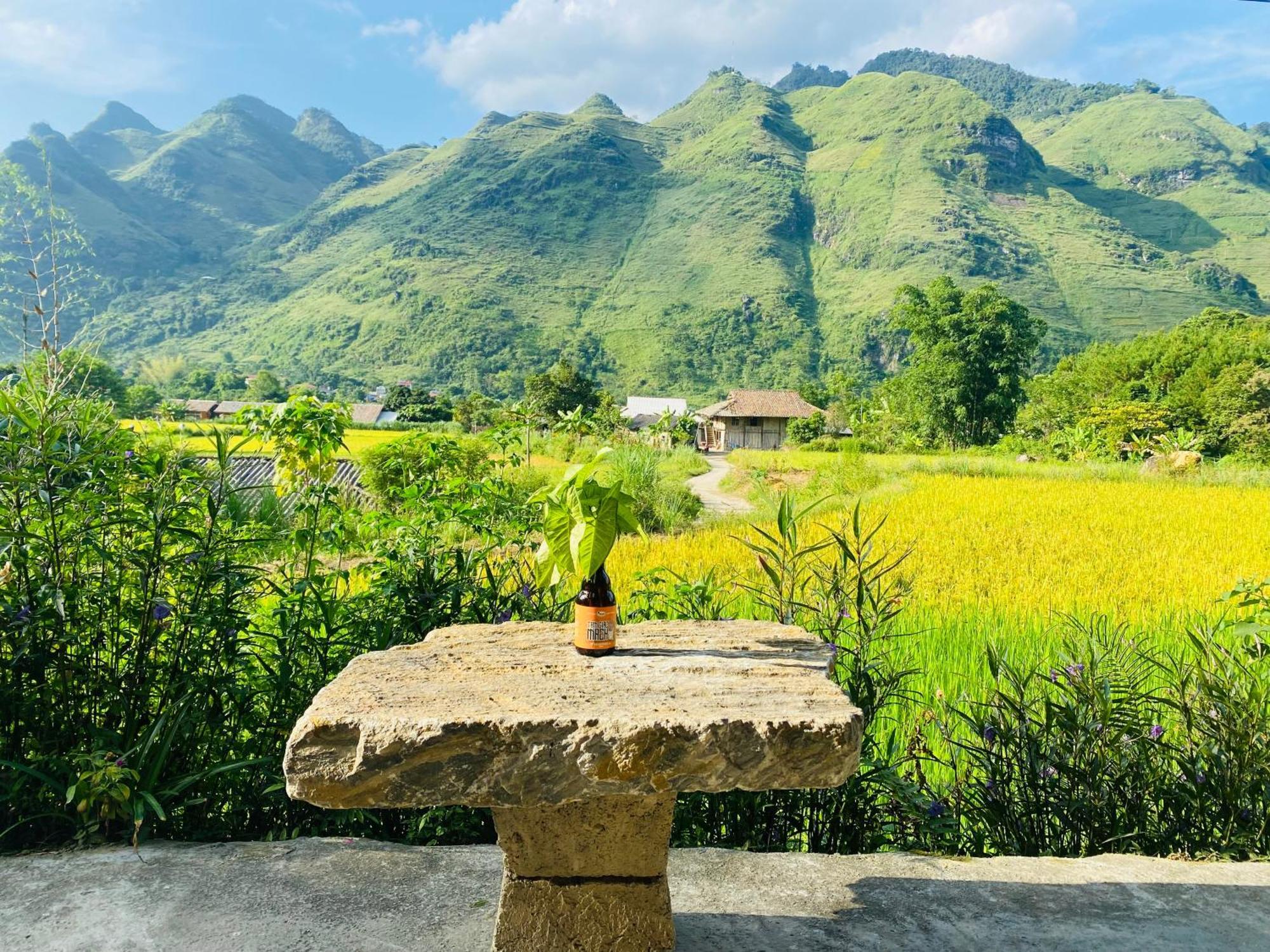Du Gia Field View Homestay Làng Cac Exterior photo