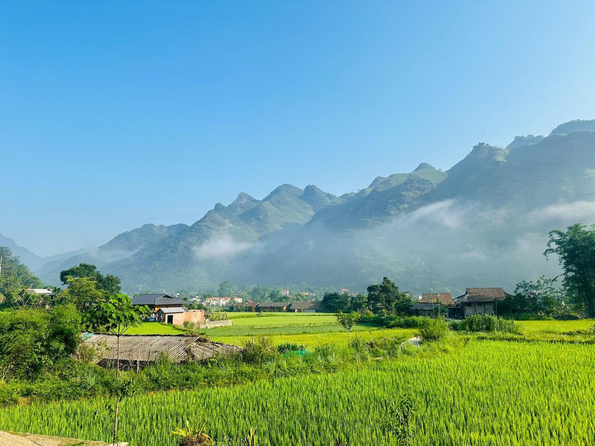 Du Gia Field View Homestay Làng Cac Exterior photo